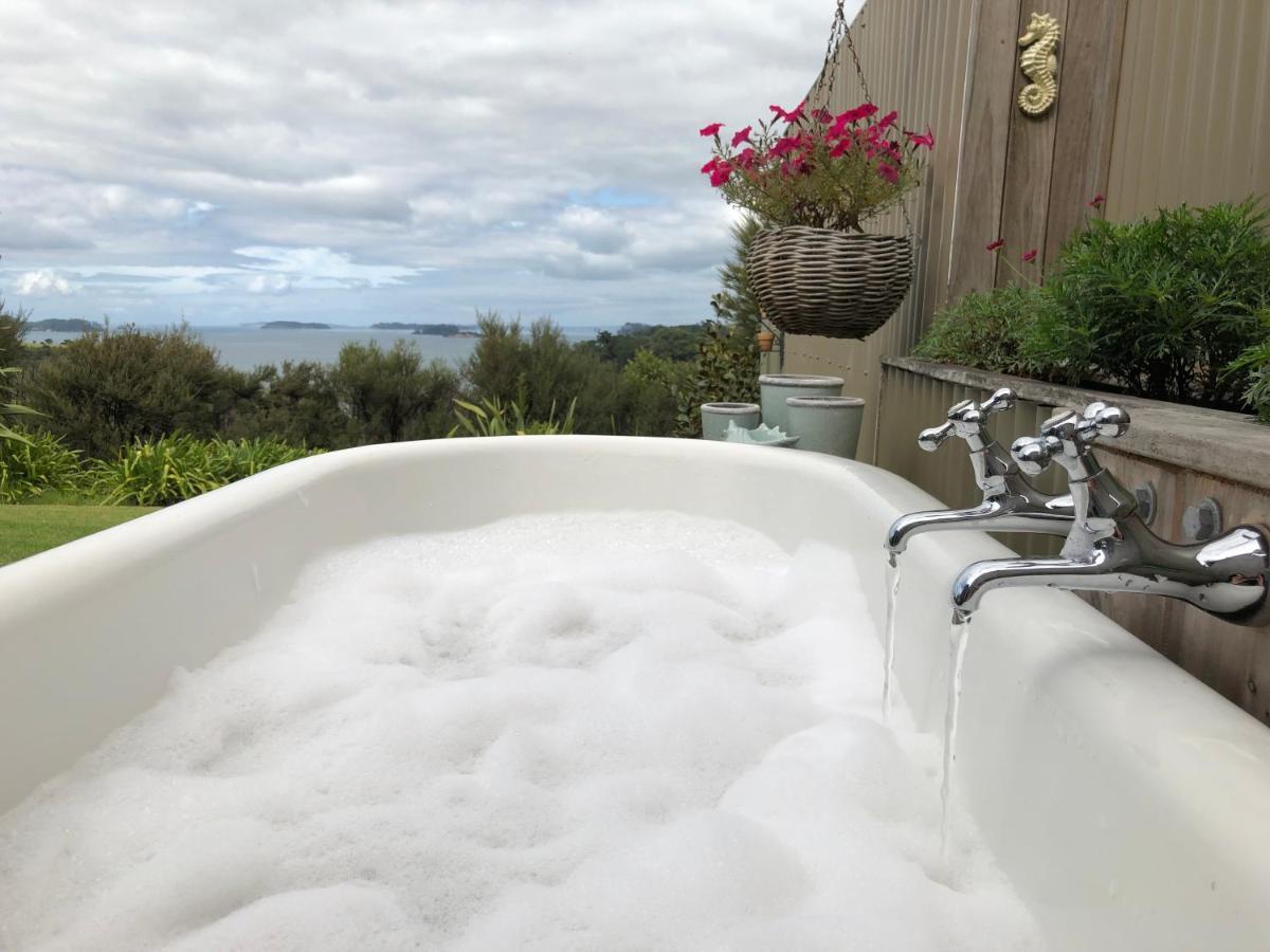 Kaka Ridge Retreat Luxury Cottage Tawharanui Eksteriør bilde